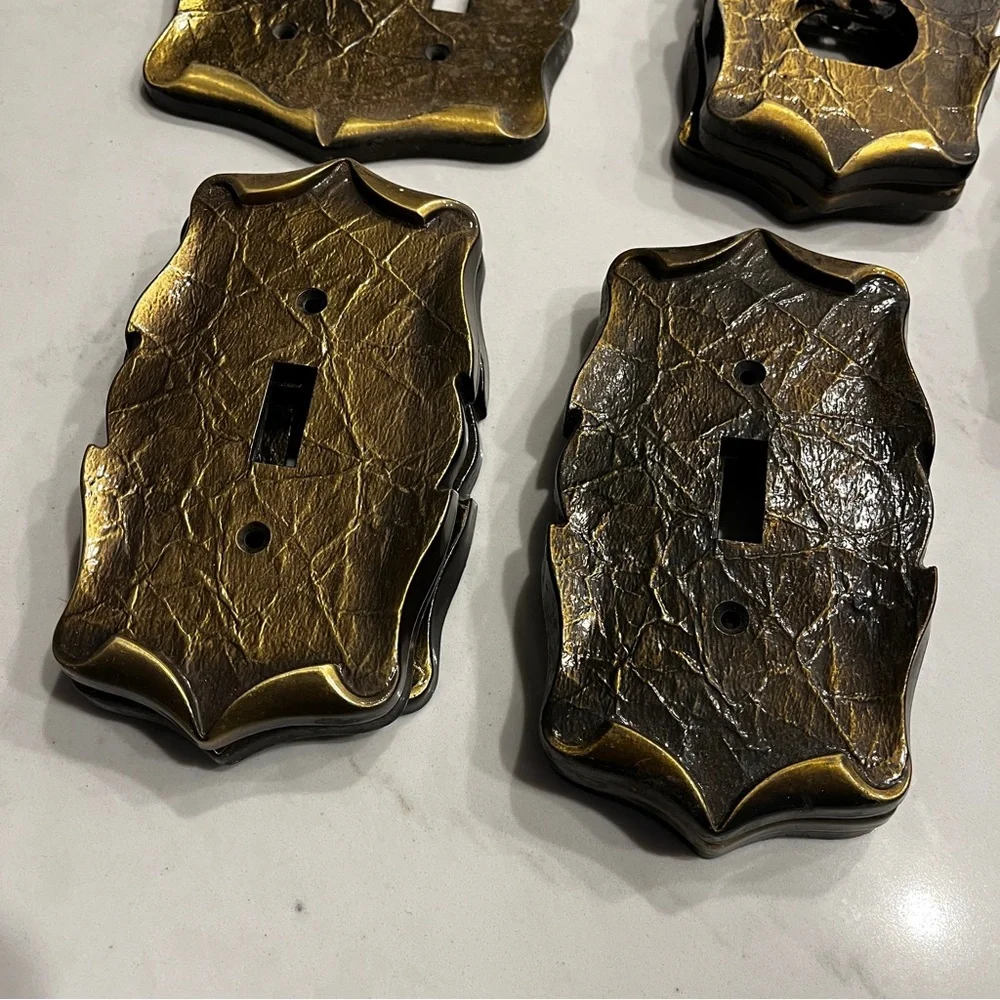 Vintage Gold and Black Wall Plate Set - Picture 3 of 5